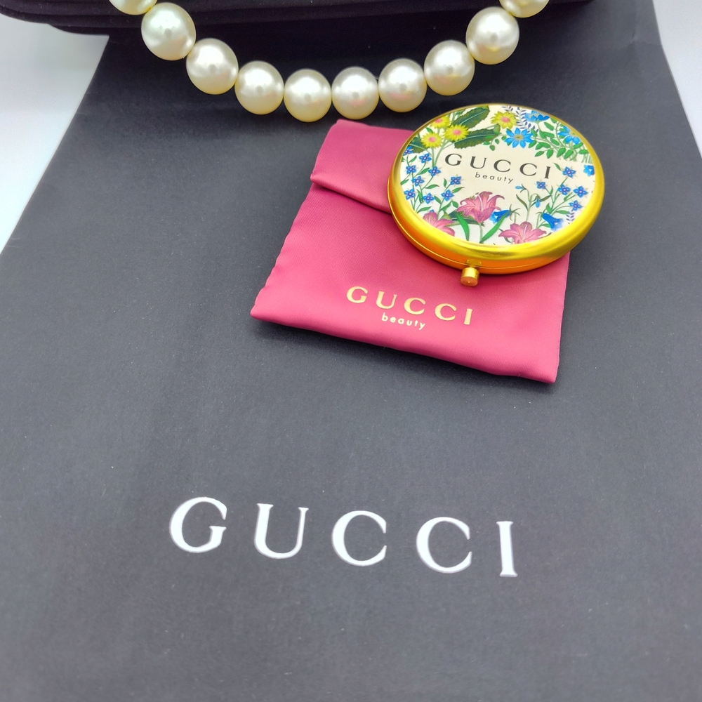 Authentic GUCCI Beauty Crossbody Mirror Pouch Pearl Handle Velvet Upcycled GWP - Picture 4 of 7